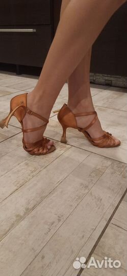 Бальные туфли Латина 38