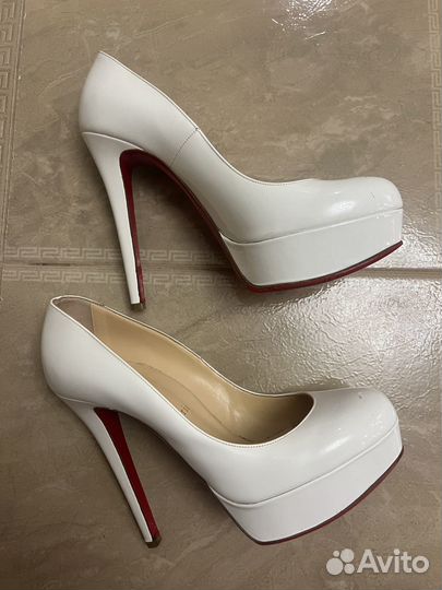 Туфли Christian Louboutin женские 38,5 размер