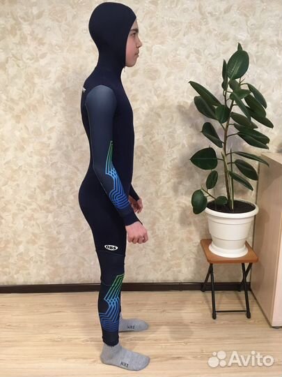 Костюм для конькобежного спорта