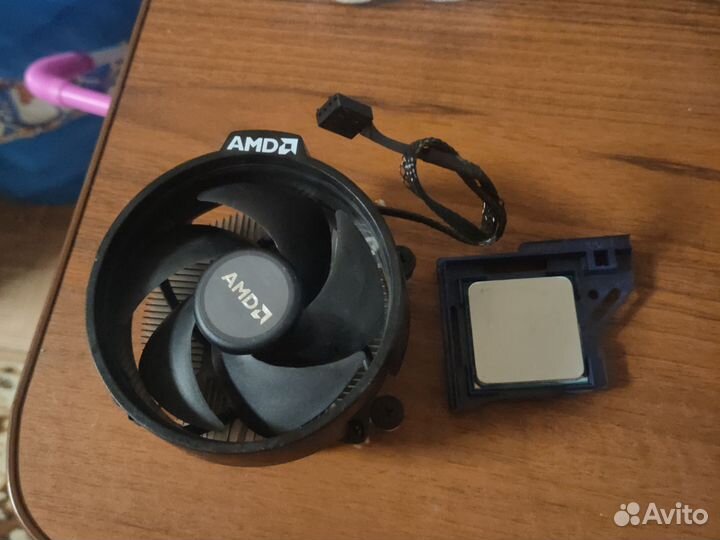 Процессор AMD ryzen 3 1200 и кулер с радиатором