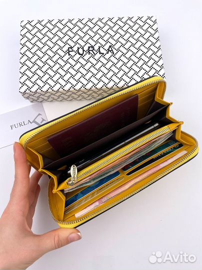 Кошелек женский Furla кожаный 20х10см