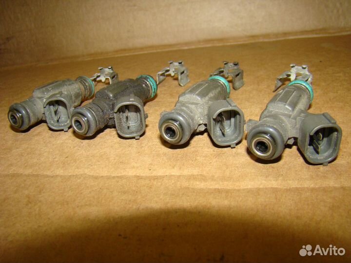 Топливная форсунка 2,0i Nissan X-Trail t30 2004г