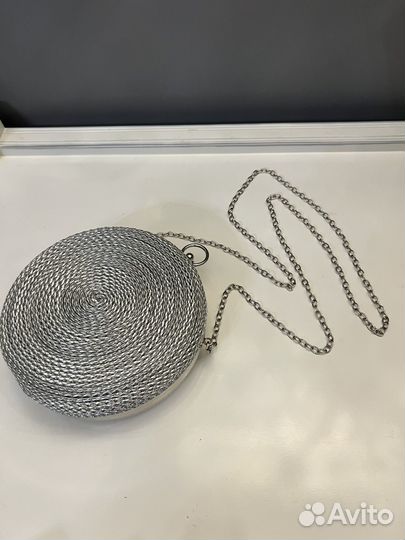 Сумочка-клатч серебристая новая