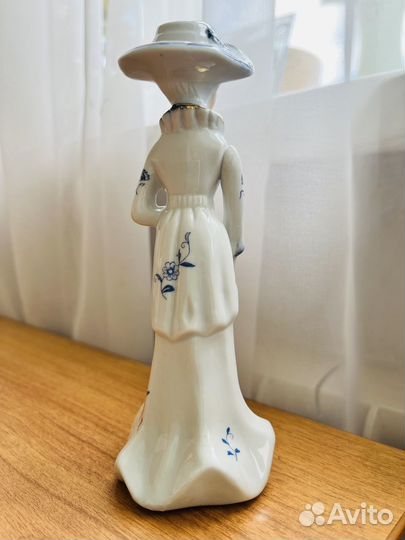 Винтажная статуэтка. Фарфор Capodimonte. Италия
