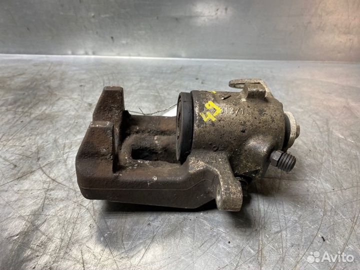 Суппорт задний левый Volkswagen Bora 1997-2005