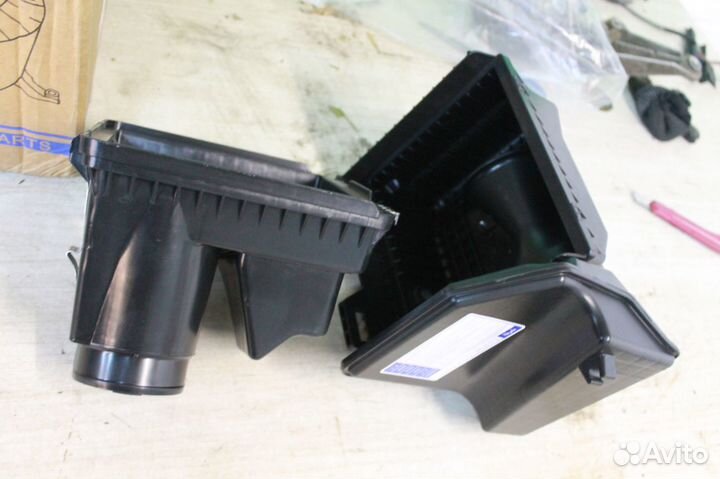 Корпус воздушного фильтра Mitsubishi Lancer 9 4G18