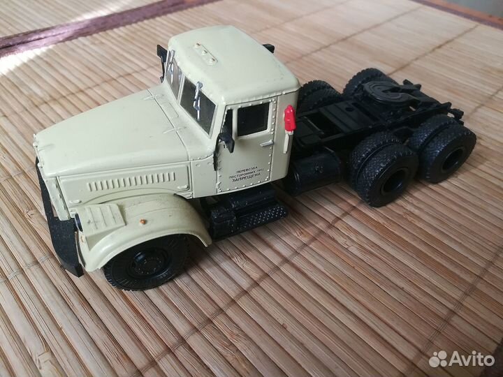 Модели грузовики 1:43