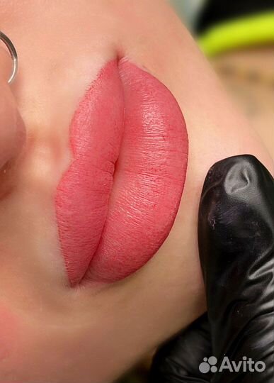 Обучение перманентному макияжу бровей