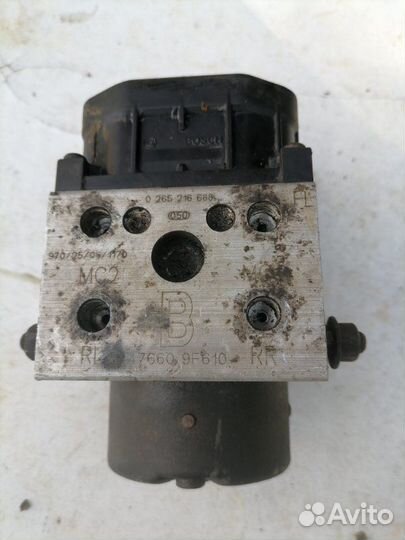 Блок абс (насос) Nissan Primera P11 2.0 16V 1999