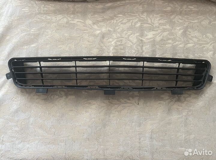 Toyota camry 40 решетка бампера