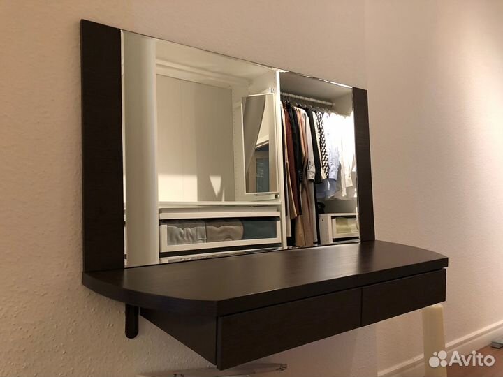 Туалетный столик с зеркалом, цвет венге