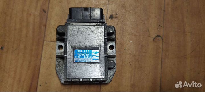 Коммутатор зажигания Toyota Carina E 3S-FE 1993