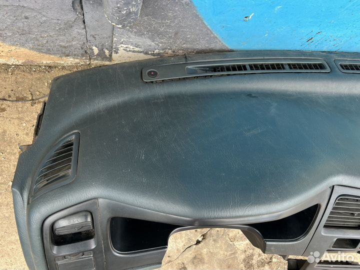 Торпедо Nissan Primera P11