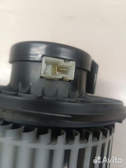 Мотоp отопителя Nissan Tiida C11 27226EE91B