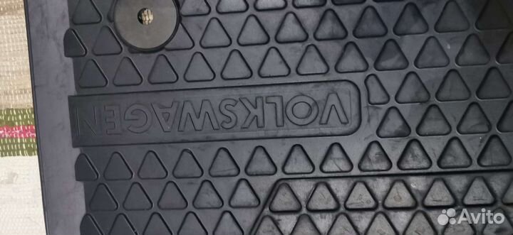 Автомобильные коврики резиновые