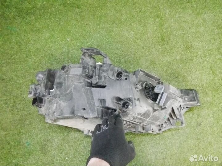 Фара левая Volvo XC60