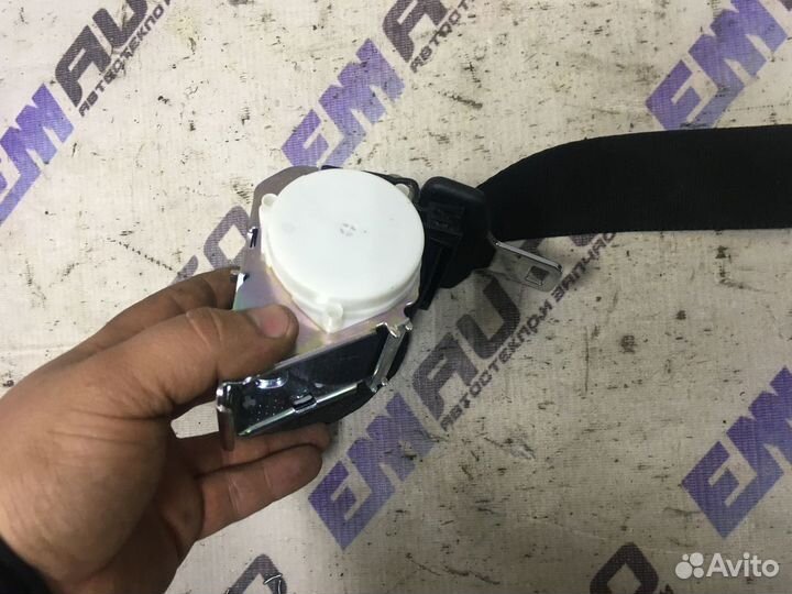 Ремень безопасности задний правый Форд Фокус 2