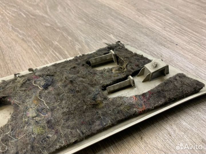 Накладка стойки лобового стекла левая Citroen