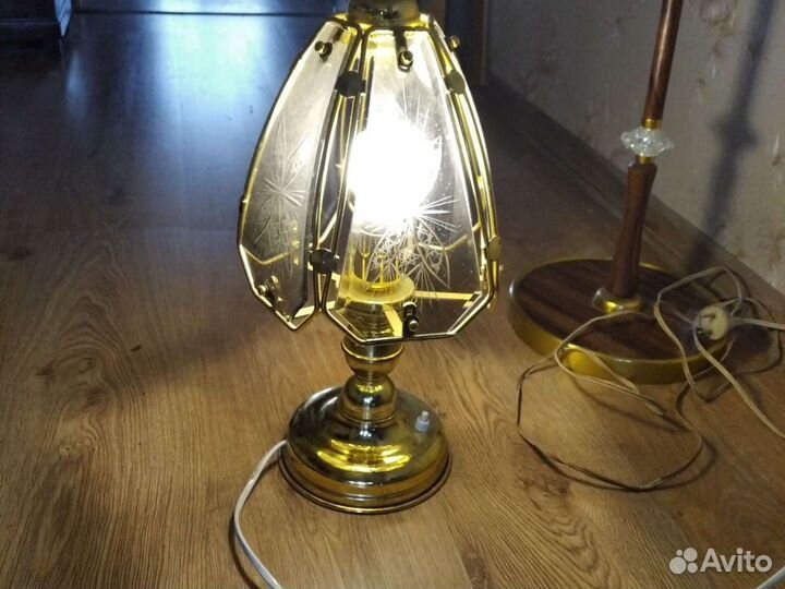 Лампа настольная