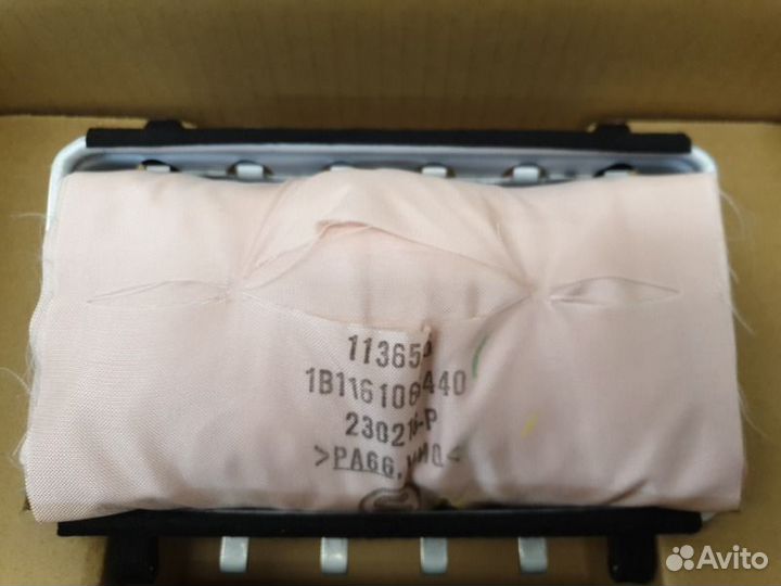 Airbag пассажирский Toyota Yaris 3 2006-2012