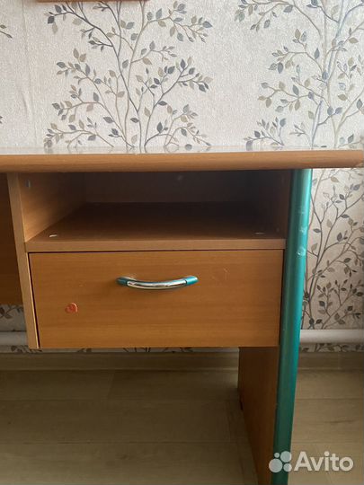 Письменный стол б/у