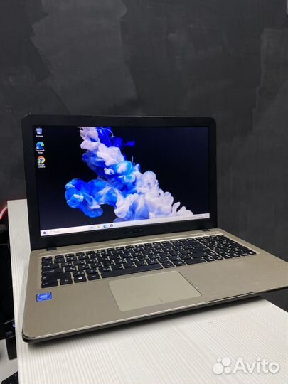 Красивый Asus N4000 4 ядра 4GB SSD 120