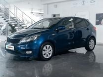 Kia Rio 1.4 AT, 2016, 158 000 км, с пробегом, цена 977 000 руб.