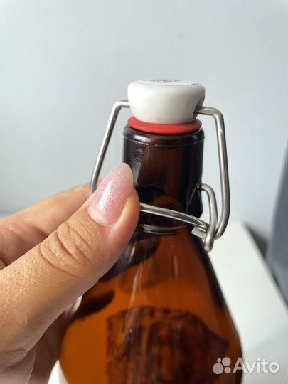 Стеклянная бутылка с бугельной пробкой