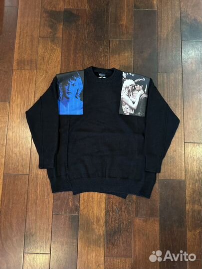 Raf Simons Patch свитер на руках