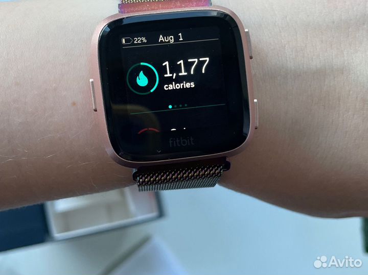 Fitbit versa 3 смарт часы