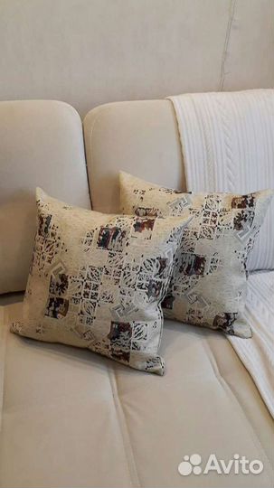 Подушка декоративная на диван