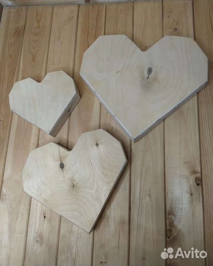 Набор деревянных боксов в виде сердец