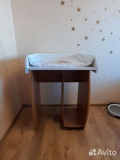 Пеленальный стол