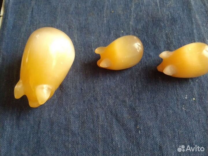 Каменные Хрюшки.Селенит