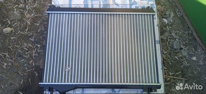 Радиатор цузуки гранд витара
