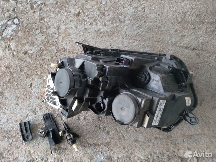 Фара правая Renault Duster 2