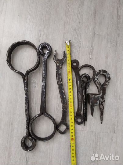 Старинные кованые изделия