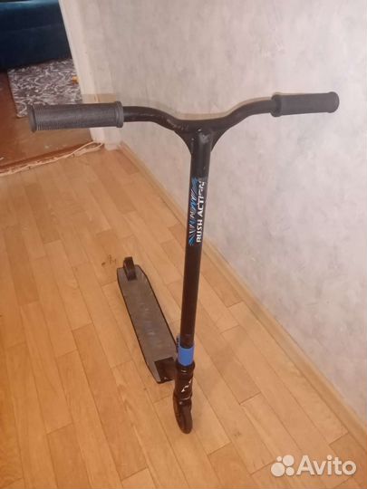 Трюковой самокат