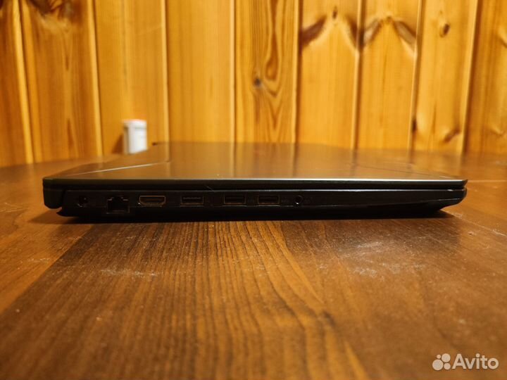 Продаю игровой ноутбук asus