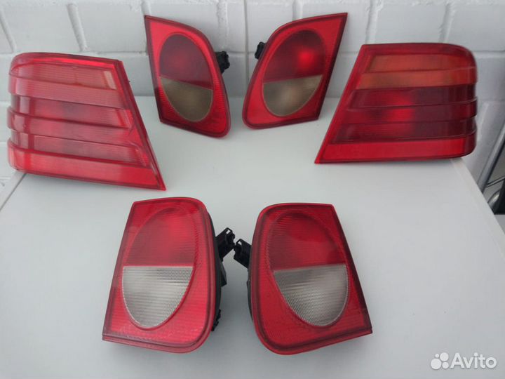 Фонарь задний Mercedes W210