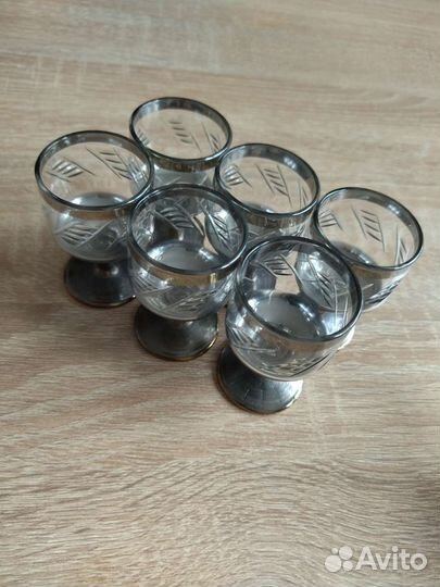 Хрустальные рюмки