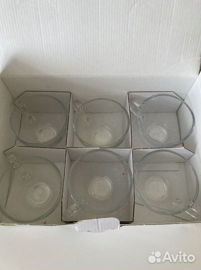 Чайные чашки с блюдцами