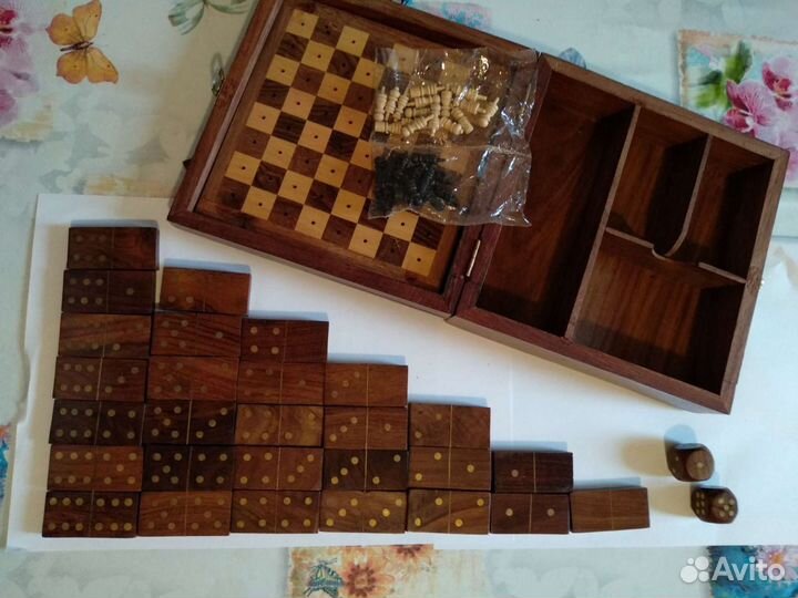 Игровой набор (домино и шахматы)