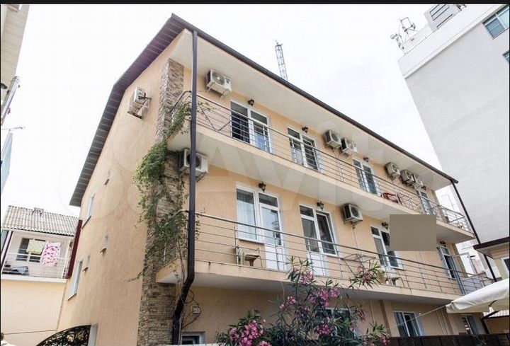 Комната 27 м² в 6-к., 3/4 эт.