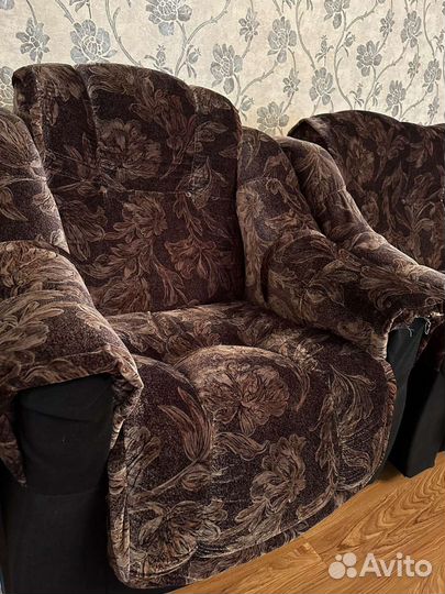 Диван с креслами