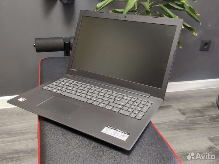 Lenovo ideapad 330-15AST