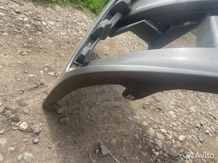 Бампер тайота королла 180