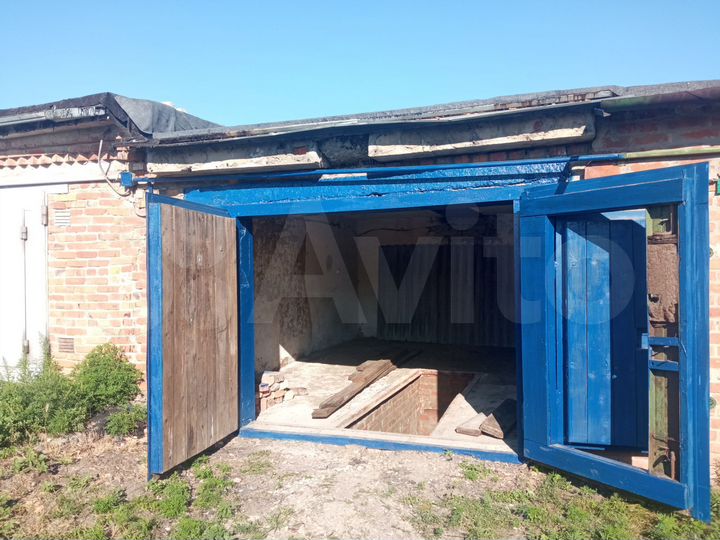 Гараж, > 30 м²