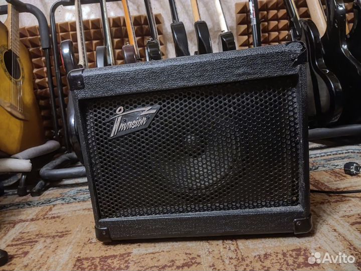 Комбоусилитель Invasion+микрофон/вход