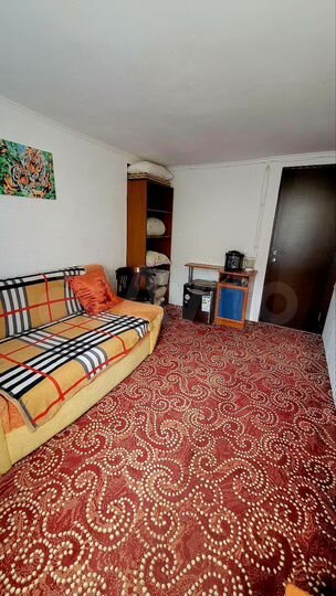 Комната 12 м² в 3-к., 1/2 эт.